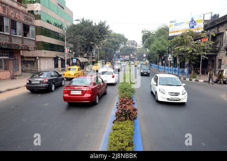 Rénovation et entretien la route principale de la ville de Joy Calcutta pour une ville propre. Banque D'Images