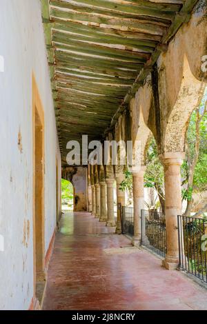 L'ancienne usine de Henequen de l'époque coloniale à Hacienda Mucuyuche, Yucatan, Mexique Banque D'Images