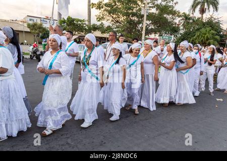 Aparecida de Goiás, Brésil – 15 mai 2022 : des personnes se sont rassemblées pour la procession des anciens Noirs dans la ville d'Aparecida de Goiânia. Banque D'Images