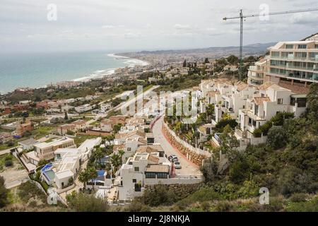 Propriétés de luxe récemment construit, près de la mer méditerranée, Benalmadena Costa, Andalousie, Espagne. Banque D'Images