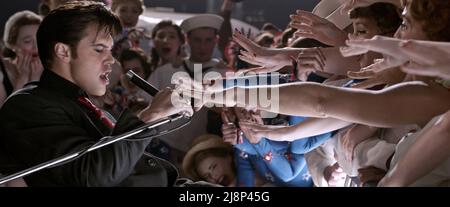 DATE DE SORTIE : le 24 juin 2022. TITRE : Elvis. STUDIO: Roadshow Entertainment. DIRECTEUR: Baz Luhrmann. TERRAIN : un regard sur la vie de la légendaire star du rock and roll, Elvis Presley. AVEC: AUSTIN BUTLER comme Elvis. (Image de crédit : © Roadshow Entertainment/Entertainment Pictures) Banque D'Images
