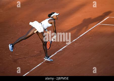 Paris, France. 17th mai 2022. Asie Muhammad des Etats-Unis lors de l'Open de France (Roland-Garros) 2022, tournoi de tennis Grand Chelem le 17 mai 2022 au stade Roland-Garros à Paris, France. Crédit : Victor Joly/Alamy Live News Banque D'Images