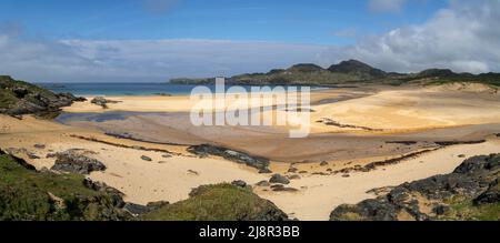 Vue panoramique sur la magnifique plage de Kiloran en mai sur l'île de Colonsay, Écosse, Royaume-Uni Banque D'Images