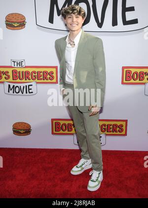 Los Angeles, États-Unis. 17th mai 2022. Mattie Westbrouck arrive au 20th Century Fox's THE BOB'S HAMBURGERS FILM World Premiere qui a eu lieu au théâtre El Capitan le mardi 17 mai 2022. (Photo par Sthanlee B. Mirador/Sipa USA) crédit: SIPA USA/Alay Live News Banque D'Images