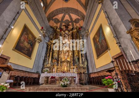 Intérieur de l'église néo-gothique Sant Bartomeu sur la place principale Placa Constitucio à Soller dans les montagnes de Serra de Tramuntana, patrimoine mondial de l'UNESCO Banque D'Images