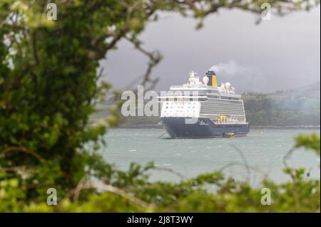 Bantry, West Cork, Irlande. 18th mai 2022. Le paquebot de croisière de luxe « Spirit of Adventure » a visité Bantry aujourd'hui. Le bateau de croisière, qui transporte 999 passagers et 540 membres d'équipage, est ancré à 06,30 ce matin et navigue à 17,00 ce soir. le club de golf de bantry s'est avéré un bon point de vue pour voir le bateau. Crédit : AG News/Alay Live News Banque D'Images