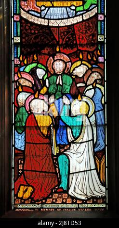Un vitrail de Frederick Preedy représentant les disciples de la Pentacost, St James le Grand, Dursley, Gloucestershire Banque D'Images