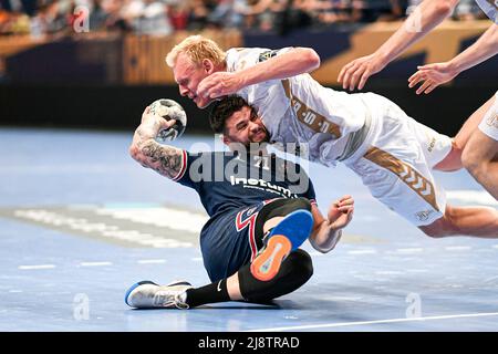 ÉLOHIM PRANDI et PATRICK WIENCEK pendant la Ligue des champions de l'EHF, quart de finale, match de handball de 1st jambes entre Paris Saint-Germain (PSG) et THW Ki Banque D'Images