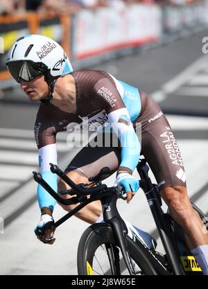 Vérone, VR, Italie - 2 juin 2019: Cycliste VUILLERMOZ ALEXIS de AG2R équipe à Tour d'Italie également appelé Giro d'Italia est une célèbre course cycliste avec prof Banque D'Images