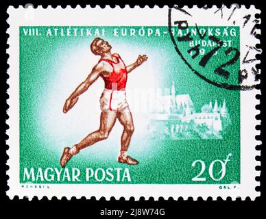 MOSCOU, RUSSIE - 14 MAI 2022 : timbre-poste imprimé en Hongrie montre Discus Thrower et Matthias Church, 8th European Athletic Championships, Budapes Banque D'Images