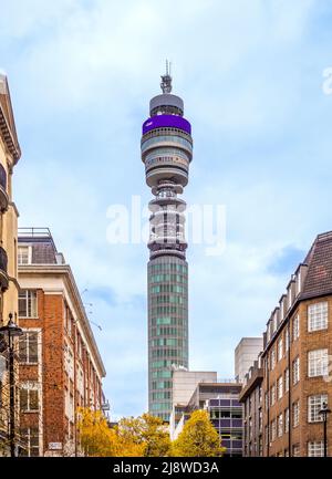 Tour BT vue de Clipstone Street. Londres. Banque D'Images