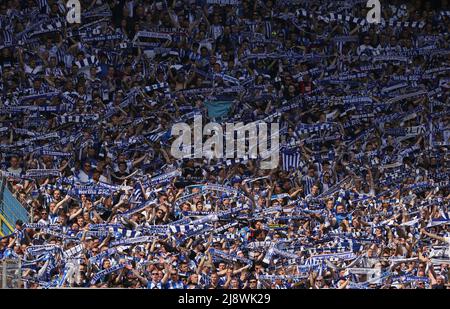 Ville de Dortmund, Allemagne. 14th mai 2022. Firo : 14th mai 2022, Fuvuball, 1st Bundesliga, saison 2021/2022, BVB, Borussia Dortmund - Hertha BSC Berlin 2:1 Hertha fans, foulards crédit: dpa/Alay Live News Banque D'Images