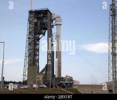 Cape Canaveral, Floride, États-Unis. 18th mai 2022. United Launch Alliance se prépare à lancer sa fusée Atlas V pour propulser le vaisseau spatial Boeing Starliner pour la NASA à partir du complexe 41 à la station de la Force spatiale de Cape Canaveral, en Floride, le mercredi 18 mai 2022. Le Starliner sans pilote se rentrera à la Station spatiale internationale et se mettra à l'épreuve pour de futurs vols à quai. Photo de Joe Marino/UPI crédit: UPI/Alay Live News Banque D'Images