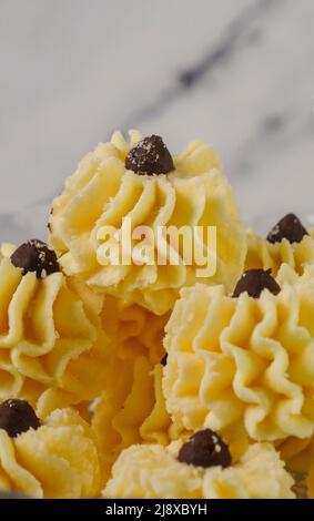 Le « Kuih Semperit » ou biscuits au beurre écossais est un biscuit traditionnel malaisien, traditionnellement servi pendant l'Eid al-Fitr aux visiteurs. Banque D'Images