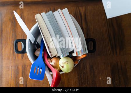 Livres en pot prêts à être cuisinés - Concept de fraude Banque D'Images