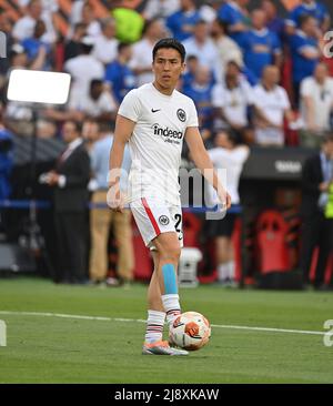 Séville, Espagne. 18th mai 2022. Makoto HASEBE (F) Warming up, Soccer Europa League final 2022, Eintracht Frankfurt (F) - Glasgow Rangers (RFC), le 18th mai 2022 à Séville/ Espagne Credit: dpa/Alay Live News Banque D'Images