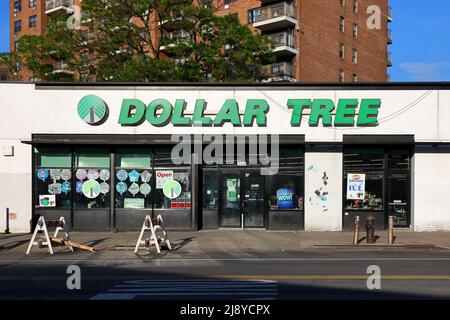 Dollar Tree, 4660 3rd Ave, Bronx, New York, NYC photo d'un magasin à prix réduit dans le quartier de Belmont. Banque D'Images
