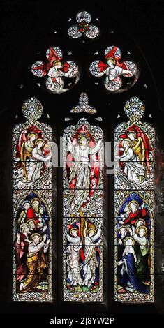 Vitraux de John Hardman Powell, représentant le Christ ressuscité, l'église Saint-Jean-Baptiste, Wappenbury, Warwickshire Banque D'Images