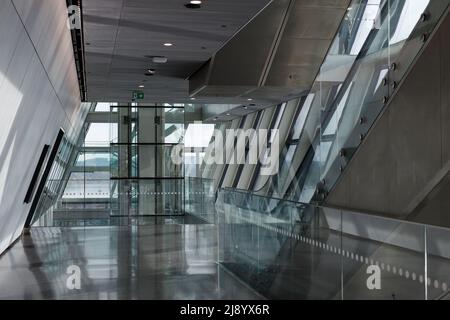 Oslo, Norvège. 30 avril 2022 : intérieur, couloir au Musée Munch dans le centre d'Oslo. Architecture moderne. Banque D'Images