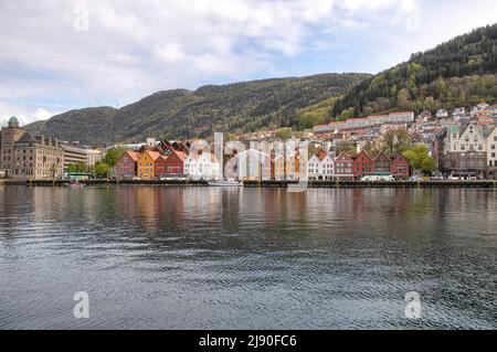 La Norvège est un pays scandinave qui comprend des montagnes, des glaciers et des fjords côtiers profonds. Oslo, la capitale, est une ville d'espaces verts et de musées. P Banque D'Images