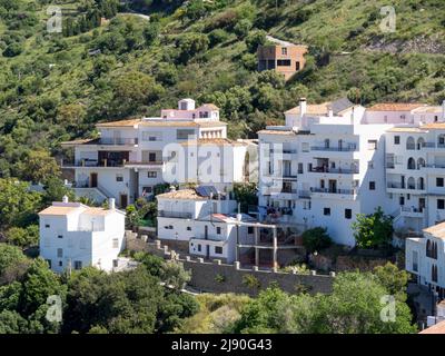 CASARES, ANDALOUSIE, ESPAGNE - MAI 5 : vue de Casares en Espagne le 5 mai 2014 Banque D'Images