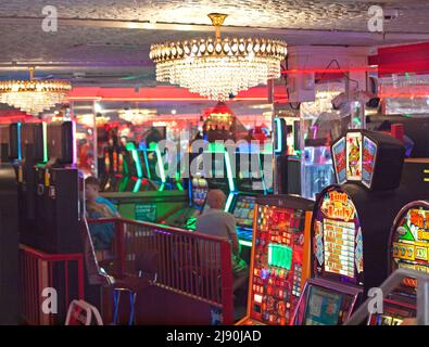 Une salle de jeux vidéo à Brighton, Angleterre Banque D'Images