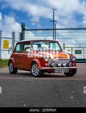 Volcano Orange Rover Mini Cooper Banque D'Images