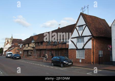 Vue sur les anciens bâtiments de Rose Street dans le centre-ville de Wokingham, au Royaume-Uni Banque D'Images