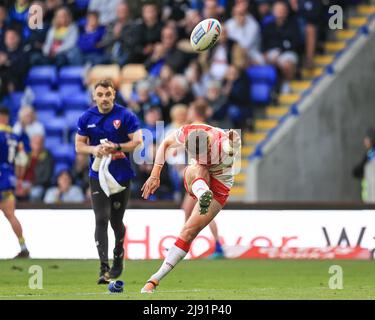 Warrington, Royaume-Uni. 19th mai 2022. Tommy Makinson #2 de St Helens se convertit pour un but à Warrington, Royaume-Uni le 5/19/2022. (Photo de Mark Cosgrove/News Images/Sipa USA) crédit: SIPA USA/Alay Live News Banque D'Images