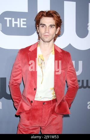 New York, New York, États-Unis. 19th mai 2022. KJ APA au départ de 2022 CW au New York City Centre le 19 mai 2022 à New York. Crédit : RW/Media Punch/Alamy Live News Banque D'Images