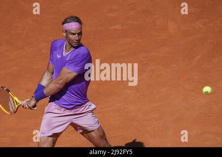 Rafael Nadal d'Espagne en action pendant le quart de finale match contre Alexandre Zverev d'Allemagne pendant le neuf jour de l'ouverture de Madrid Mutua à la Caja Magica le 07 mai 2021 à Madrid, Espagne. Avec: Rafael Nadal où: Madrid, Espagne quand: 07 mai 2021 crédit: Oscar Gonzalez/WENN Banque D'Images