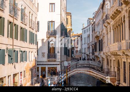 Paysage urbain des canaux d'eau à Venise, Italie Banque D'Images
