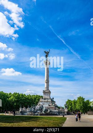 Monument aux Girondins, place des Quinconces, Bordeaux, France - emblématique de la Révolution française à Bordeaux avec le célèbre monument et les fontaines Banque D'Images