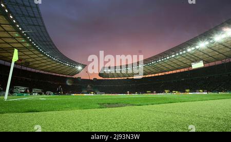 Allemagne. 17th mai 2014. Firo Fuvuball, football, 05/17/2014 DFB Cup final men BVB Borussia Dortmund - FC Bayern Mvºnchen 0:2 vue d'ensemble du stade olympique feature blue hour Sunset depositor background général Berlin Credit: dpa/Alay Live News Banque D'Images