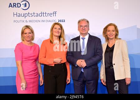 Christine Strobl, Tina Hassel, Reiner Haseloff und Patricia Schlesinger beim ARD-Hauptstadttreff à Berlin. Berlin, 19.05.2022 Banque D'Images