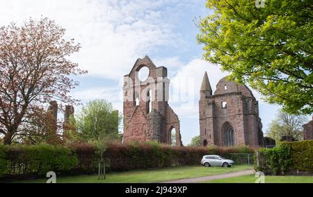 Abbaye d'Arbroath le transept sud et la fenêtre ronde utilisés comme guide pour les marins Banque D'Images