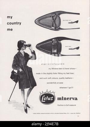 Lotus Minerva chaussures de mode vintage papier annonce publicitaire 1980s 1970s Banque D'Images