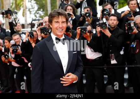 Cannes, Frankreich. 18th mai 2022. Tom Cruise participe à la première de « Top Gun: Maverick » lors du Festival annuel du film de Cannes 75th au Palais des Festivals de Cannes, France, le 18 mai 2022. Credit: dpa/Alay Live News Banque D'Images