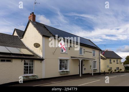 Le reste et être reconnaissant Inn dans le village de Wheddon Cross dans le parc national Exmoor, Somerset, Angleterre. Banque D'Images