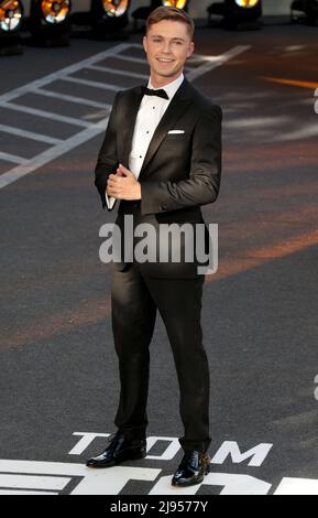 19 mai 2022 - Londres, Angleterre, Royaume-Uni - HRVY participant à Top Gun 2: Maverick - Royal UK film Premiere, Odeon Leicester Square Banque D'Images