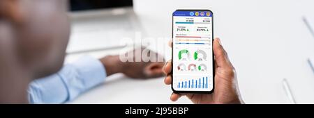 Analyste financier afro-américain, analyse des données Banque D'Images