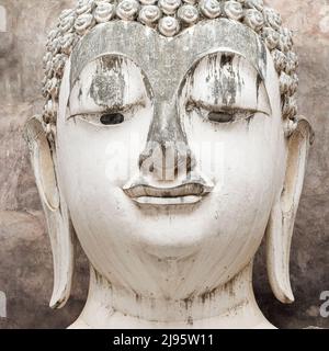 Statue de Bouddha Phra Achana à Wat si CHUM, Sukhothai, Thaïlande. Banque D'Images