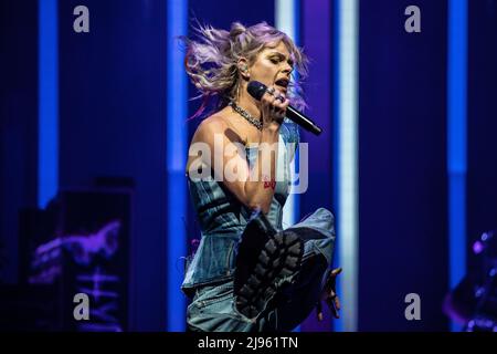 2022-05-20 19:52:54 ROTTERDAM - Davina Michelle pendant le premier de deux concerts à Rotterdam Ahoy. Le spectacle Hyper est sa première performance solo dans la salle de concert de sa ville natale. ANP PAUL BERGEN pays-bas - belgique Banque D'Images