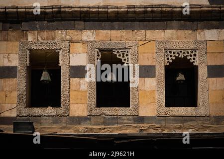 Trois vieilles fenêtres, architecture orientale, historique, (palais Al Azem de Damas) Banque D'Images