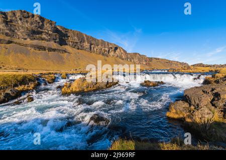 Belle Fossálar Foss mi-chemin li la lo en Islande Banque D'Images