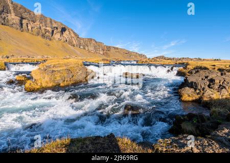 Belle Fossálar Foss mi-chemin li la lo en Islande Banque D'Images