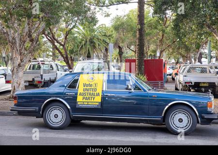 Australie. 21st mai 2022. Jour du scrutin des élections fédérales australiennes. Les Australiens, qui se trouvent au siège de Mackellar, se dirigent vers les urnes au centre de loisirs d'Avalon Beach, pour voter aux élections fédérales. Mackellar, au nord de Sydney, est détenu par le député libéral Jason Falinski. Le vote se termine à 6pm ce soir. Samedi 21st mai 2022. Credit Martin Berry@alamy Actualités en direct. Credit: martin Berry/Alay Live News Banque D'Images