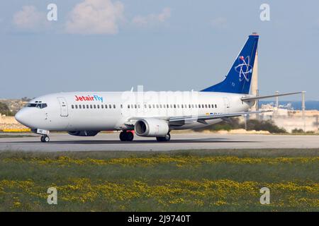 Jetairfly (TUI Airlines Belgium) Boeing 737-4Y0 (Reg.: EC-GNZ) porte toujours l'ancien modèle de couleurs Futura. Banque D'Images