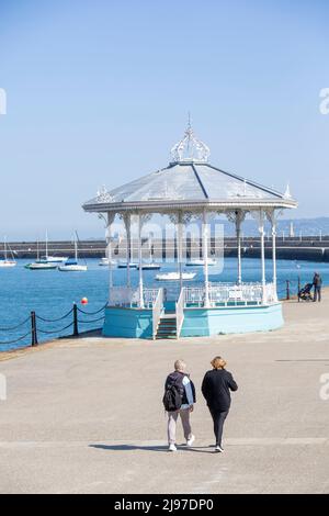 Promenade à Dun Laoghaire, comté de Dublin, Irlande. Banque D'Images