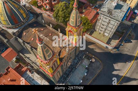 CARACAS, VENEZUELA - MAI 2022, vue aérienne du sanctuaire de notre-Dame de Coromoto, église dans le quartier de la capitale, Caracas Banque D'Images